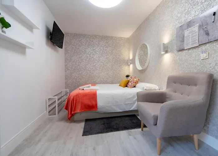 Vizcainos Away 4* Сеговия